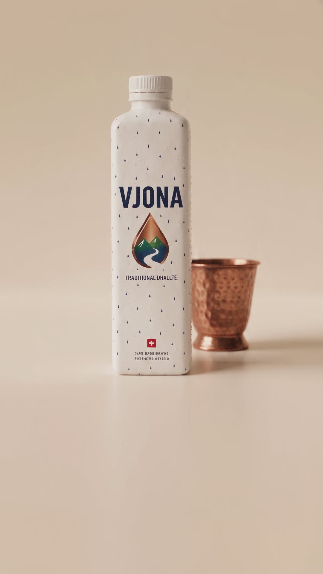 VJONA hero motion mobile v2 - bottle rotating in upper frame, empty lower third